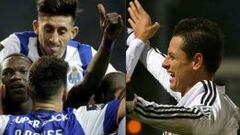 Herrera y Hern&aacute;ndez marcaron dos de los tres goles mexicanos en el fin de semana. 