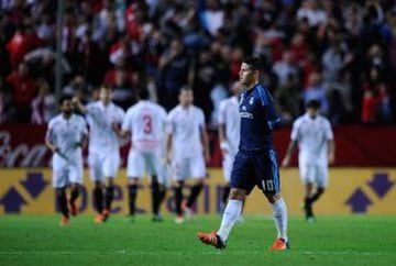 James Rodríguez juega 30 minutos y muestra destellos de "magia" ante Sevilla.