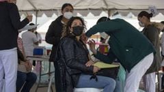 Llegan a México vacunas Moderna para maestros