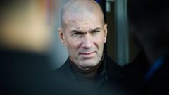 (FILES) In this file photo taken on February 11, 2022 French football coach and former footballer Zinedine Zidane attends the inauguration of a digital health center in La Castellane neighbourhood in Marseille, southern France. - French football boss Noel Le Graet on January 9, 2023 apologised for what he dubbed his "clumsy remarks" about Zinedine Zidane's potential interest in coaching the France national team. Le Graet had quipped dismissively in an interview on French radio that he "wouldn't even have taken his call on the phone" when asked whether Zidane had rung him to express an interest in taking over as coach from Didier Deschamps. (Photo by CLEMENT MAHOUDEAU / AFP)