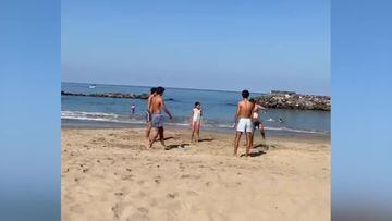 El vídeo de Raúl en las playas de México llevando un balón