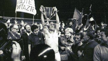El Slovan levanta la Recopa de 1969.