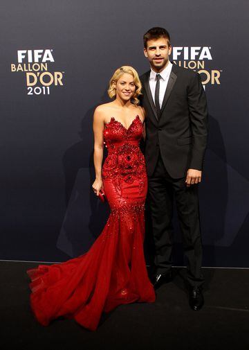 La pareja posa en la alfombra roja de la Gala FIFA Ballon d'Or 2011.