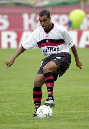 6. Denílson (del São Paulo al Betis, 1998): 31,5 millones.