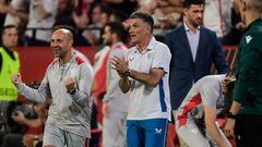 Sevilla advanced to the Europa League semifinals after defeating Manchester United in their second leg yesterday under coach Jose Luis Mendilibar.