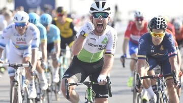 Mark Cavendish celebra su victoria en la tercera etapa del Tour de Dubai.