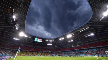 Alemania calienta sobre el c&eacute;sped del Allianz Arena antes del partido ante Hungr&iacute;a.