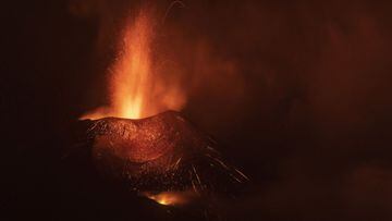 LA PALMA, SPAIN - NOVEMBER 11: The Cumbre Vieja volcano continues to erupt on November 11, 2021 in La Palma, Spain. The volcano has been erupting since September 19, 2021 after weeks of seismic activity, resulting in millions of Euros worth of damage to p