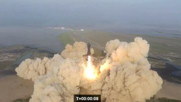 SpaceX's next-generation Starship spacecraft atop its powerful Super Heavy rocket lifts off from the company's Boca Chica launchpad on a brief uncrewed test flight near Brownsville, Texas, U.S. April 20, 2023 in a still image from video. SpaceX/Handout via REUTERS.  NO RESALES. NO ARCHIVES. THIS IMAGE HAS BEEN SUPPLIED BY A THIRD PARTY.