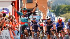 Sergio Higuita gana la quinta etapa en Vuelta al País Vasco