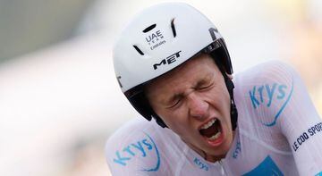 El ciclista esloveno de 22 años ganó el Tour de Francia en la última etapa tras superar a su compatriota Primoz Roglic en la contrarreloj.