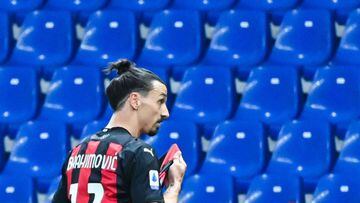 Zlatan Ibrahimovic leaves the pitch after receiving a red card during the Serie A match against Parma.