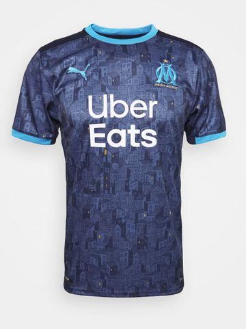 Since becoming official kit supplier to the Ligue 1 side in 2018, Puma have delivered some great looking shirts with this year's away effort no exception with the kit featuring an illustration of the French city.