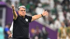 Mexico's Argentinian coach Gerardo Martino gestures on the touchline during the Qatar 2022 World Cup Group C football match between Saudi Arabia and Mexico at the Lusail Stadium in Lusail, north of Doha on November 30, 2022. (Photo by Alfredo ESTRELLA / AFP)