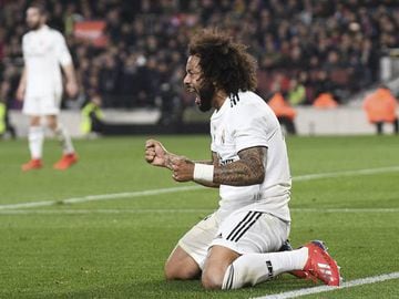 Clásico cares | Marcelo for Real Madrid in the Camp Nou.