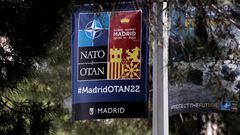 Un cartel anuncia la celebración de la Cumbre de la OTAN, en la Feria de Madrid, IFEMA, a 22 de junio de 2022, en Madrid (España).
