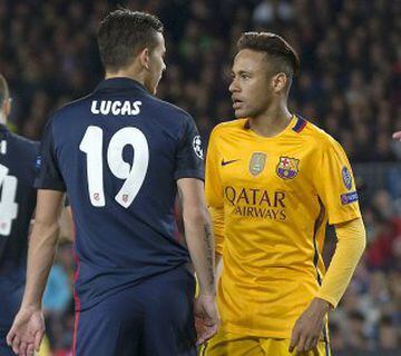 Neymar and Lucas square up as the tension builds.