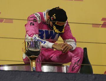 Sergio Pérez dio cátedra en el circuito de Bahrein para adjudicarse su primera victoria en Fórmula 1 y así romper una racha de 50 años sin que un mexicano ganara un GP de la máxima categoría del automovilismo. Gestión de gomas, gran ritmo, buenos rebases combinado con lo mal que lo hizo Mercedes en los boxes provocó que el de Racing Point subiera a lo más alto del podio.