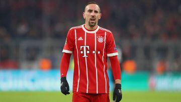MUNICH, GERMANY - DECEMBER 05:  Franck Ribery  of FC Bayern Muenchen looks on during the UEFA Champions League group B match between Bayern Muenchen and Paris Saint-Germain at Allianz Arena on December 5, 2017 in Munich, Germany.  (Photo by Alexander Hassenstein/Bongarts/Getty Images)
