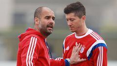 Pep Guardiola y Robert Lewandowski en un entrenamiento del Bayern.