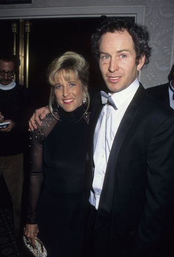 John McEnroe y Tracy Austin de Estados Unidos. 