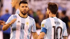 Ag&uuml;ero y Messi durante un partido de la selecci&oacute;n argentina.