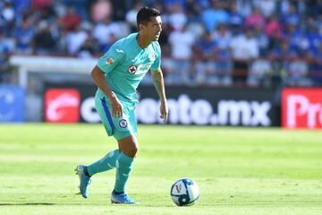 Para el Apertura 2018, Elías se convirtió en uno de los fichajes más importantes de la Liga MX al firmar con Cruz Azul. En su primer torneo respondió a las expectativas pero poco a poco ha venido a la baja. Con León también tuvo buenos torneos.