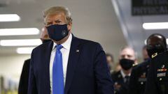Durante una visita al hospital militar, el presidente Donald Trump us&oacute; por primera vez una mascarilla a modo de protecci&oacute;n desde que inici&oacute; la pandemia.
