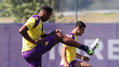 Fiorentina confirma la lesión de Yerry Mina