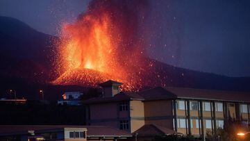 La Palma volcano eruption today: evacuation, possible tsunami and live updates