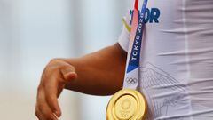 OYAMA, JAPAN - JULY 24: Detailed view of Richard Carapaz of Team Ecuador with the gold medal after the Men&#039;s road race at the Fuji International Speedway on day one of the Tokyo 2020 Olympic Games on July 24, 2021 in Oyama, Shizuoka, Japan. (Photo by Tim de Waele/Getty Images)