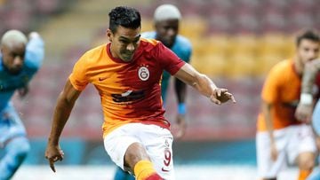 Galatasaray continúa endeudado por Falcao