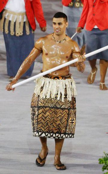 Pita Taufatofua, el abanderado de Tonga que fue sensación en la apertura de Río 2016