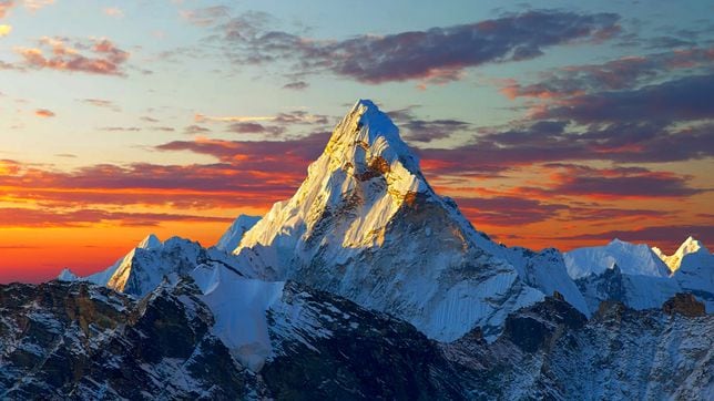 The highest mountain in the world is not the Everest - Meristation