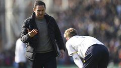 Soccer Football - FA Cup Quarter Final - Crystal Palace v Everton - Selhurst Park, London, Britain - March 20, 2022 Everton manager Frank Lampard looks dejected after the match REUTERS/Tony Obrien