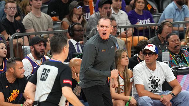 Los Suns despiden a Vogel y se ponen a Budenholzer como objetivo