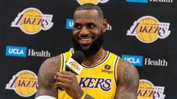 26 September 2022, US, Los Angeles: LeBron James speaks at a press conference. The Los Angeles Lakers start their preparation for the upcoming NBA season on Tuesday. Photo: Maximilian Haupt/dpa (Photo by Maximilian Haupt/picture alliance via Getty Images)