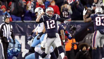 FOXBOROUGH, MA - JANUARY 13: Tom Brady #12 of the New England Patriots reacts after a touchdown in the third quarter of the AFC Divisional Playoff game against the Tennessee Titans at Gillette Stadium on January 13, 2018 in Foxborough, Massachusetts.   El