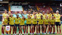 ALAJUELA, COSTA RICA - AUGUST 10: The Colombia team line up for a photo prior to kick off during the FIFA U-20 Women's World Cup Costa Rica 2022 group B match between Germany and Colombia at Alejandro Morera Soto Stadium on August 10, 2022 in Alajuela, Costa Rica. (Photo by Juan Luis Diaz/Quality Sport Images/Getty Images)
