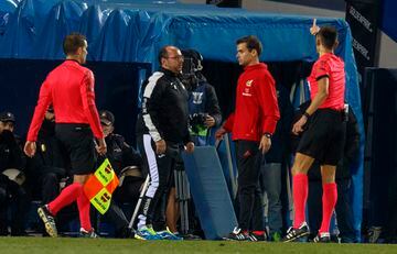 Juan Domínguez fue expulsado en la ida de cuartos de Copa del Rey ante el Real Madrid. El duelo de vuelta fue el famoso 'Pepinazo' en el Bernabéu. 

