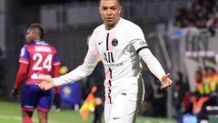 07 Kylian MBAPPE (psg) during the Ligue 1 Uber Eats match between Clermont and Paris Saint Germain at Stade Gabriel Montpied on April 9, 2022 in Clermont-Ferrand, France. (Photo by Anthony Bibard/FEP/Icon Sport via Getty Images) - Photo by Icon sport