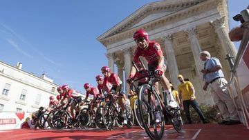 Lotto Soudal team competes during the first stage of the 72nd edition of &quot;La Vuelta&quot; Tour of Spain cycling race in Nimes on August 19, 2017. / AFP PHOTO / JAIME REINA