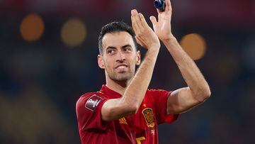 SEVILLE, SPAIN - NOVEMBER 14: Sergio Busquets of Spain celebrates during the 2022 FIFA World Cup Qualifier match between Spain and Sweden at Estadio de La Cartuja on November 14, 2021 in Seville, Spain. (Photo by Fran Santiago/Getty Images)