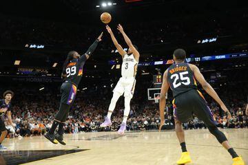CJ McCollum en New Orleans ante Phoenix Suns en los Playoffs de 2022