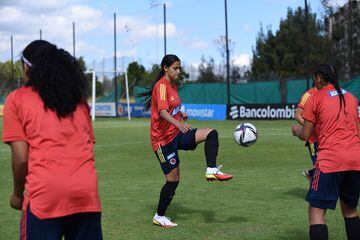 Las dirigidas por Carlos Paniagua iniciaron sus entrenamientos en la Sede Deportiva de la Federación Colombiana de Fútbol en Bogotá.