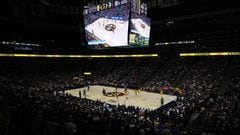 General view in the first half between the Los Angeles Lakers and the Denver Nuggets