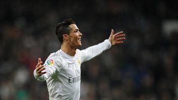 Cristiano Ronaldo celebrates No.4 against Espanyol