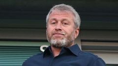 (FILES) In this file photo taken on August 15, 2016 Chelsea&#039;s Russian owner Roman Abramovich takes his seat ahead of the English Premier League football match between Chelsea and West Ham United at Stamford Bridge in London. - Abramovich was hit with