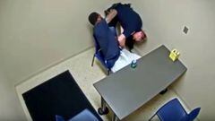 Un detenido intenta robar la pistola al policía en comisaría