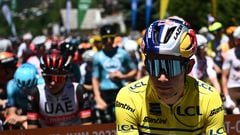 Javier Guillén: “Pogacar nos ha comentado que tiene la Vuelta en su calendario”